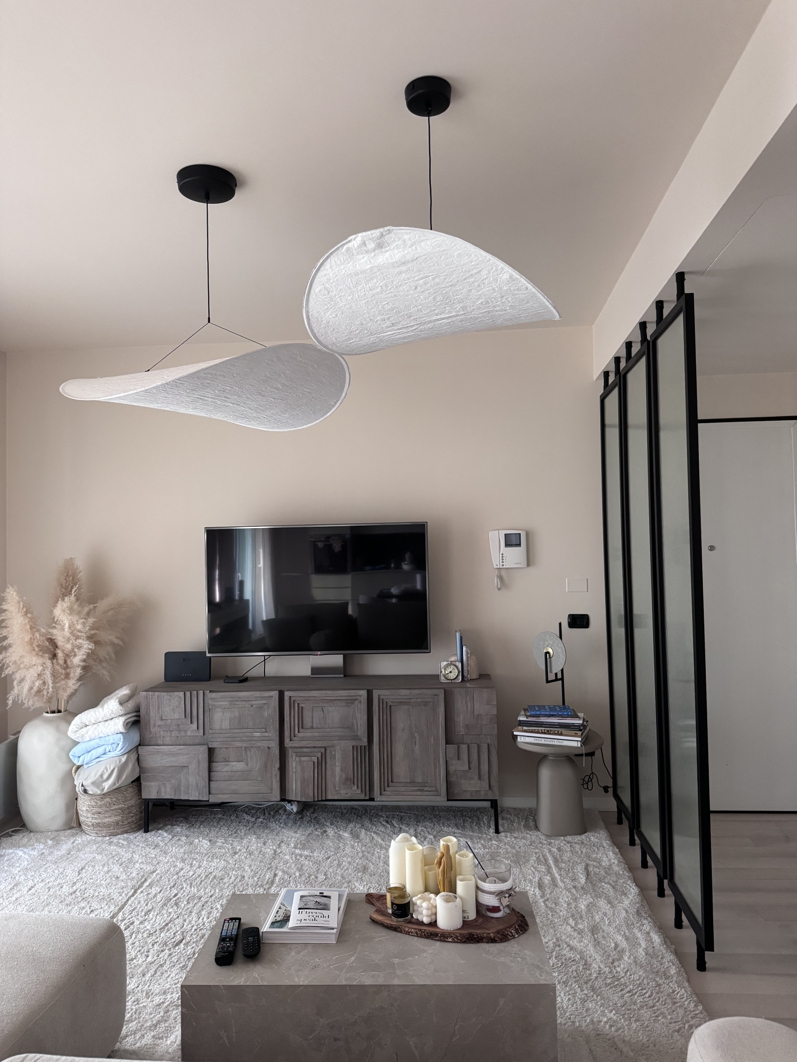 Sirmione apartment with terrace and pool access