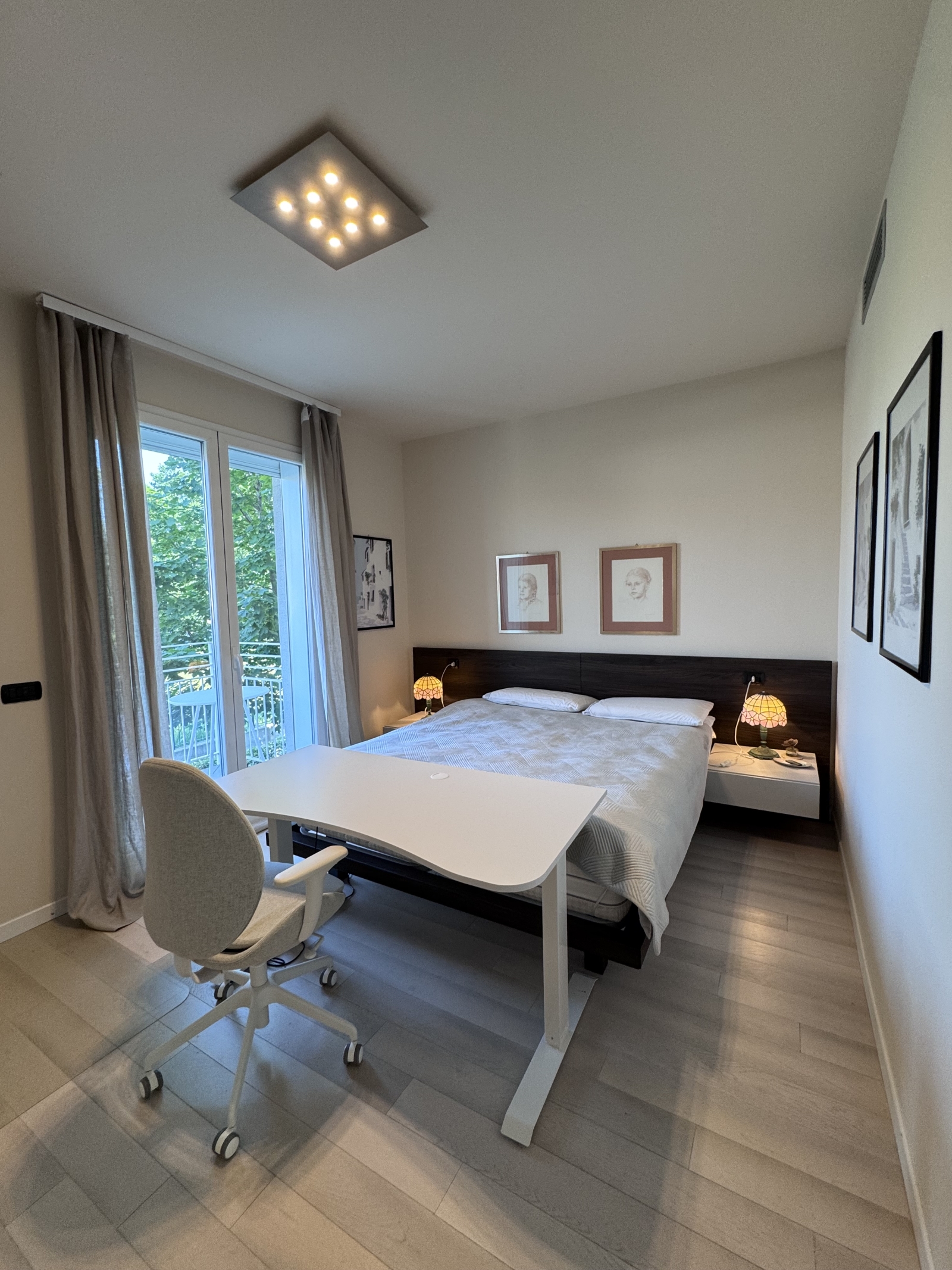 Sirmione apartment with terrace and pool access