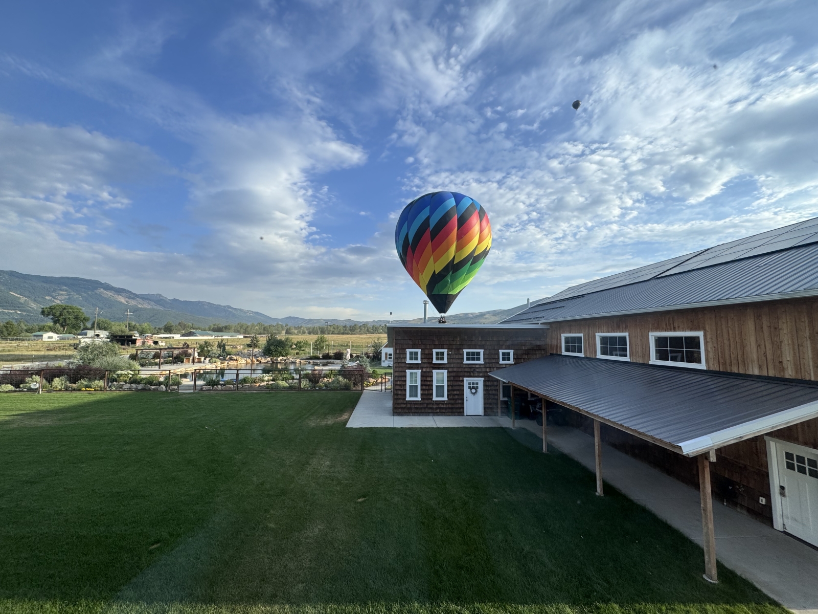 Modern 1,000 sq ft Loft in Eden — 3 Ski Resorts, Hiking & Mountain Biking