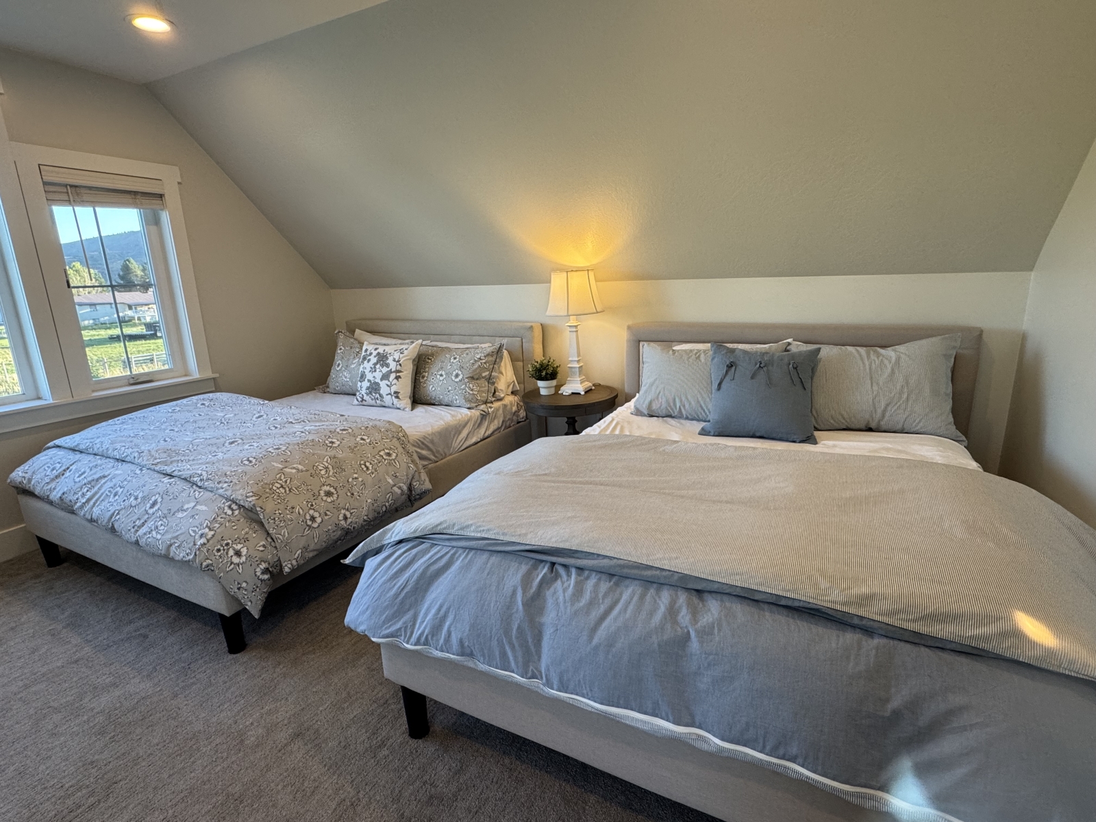 Modern 1,000 sq ft Loft in Eden — 3 Ski Resorts, Hiking & Mountain Biking