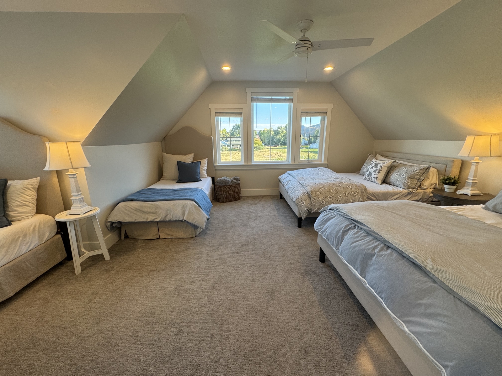 Modern 1,000 sq ft Loft in Eden — 3 Ski Resorts, Hiking & Mountain Biking