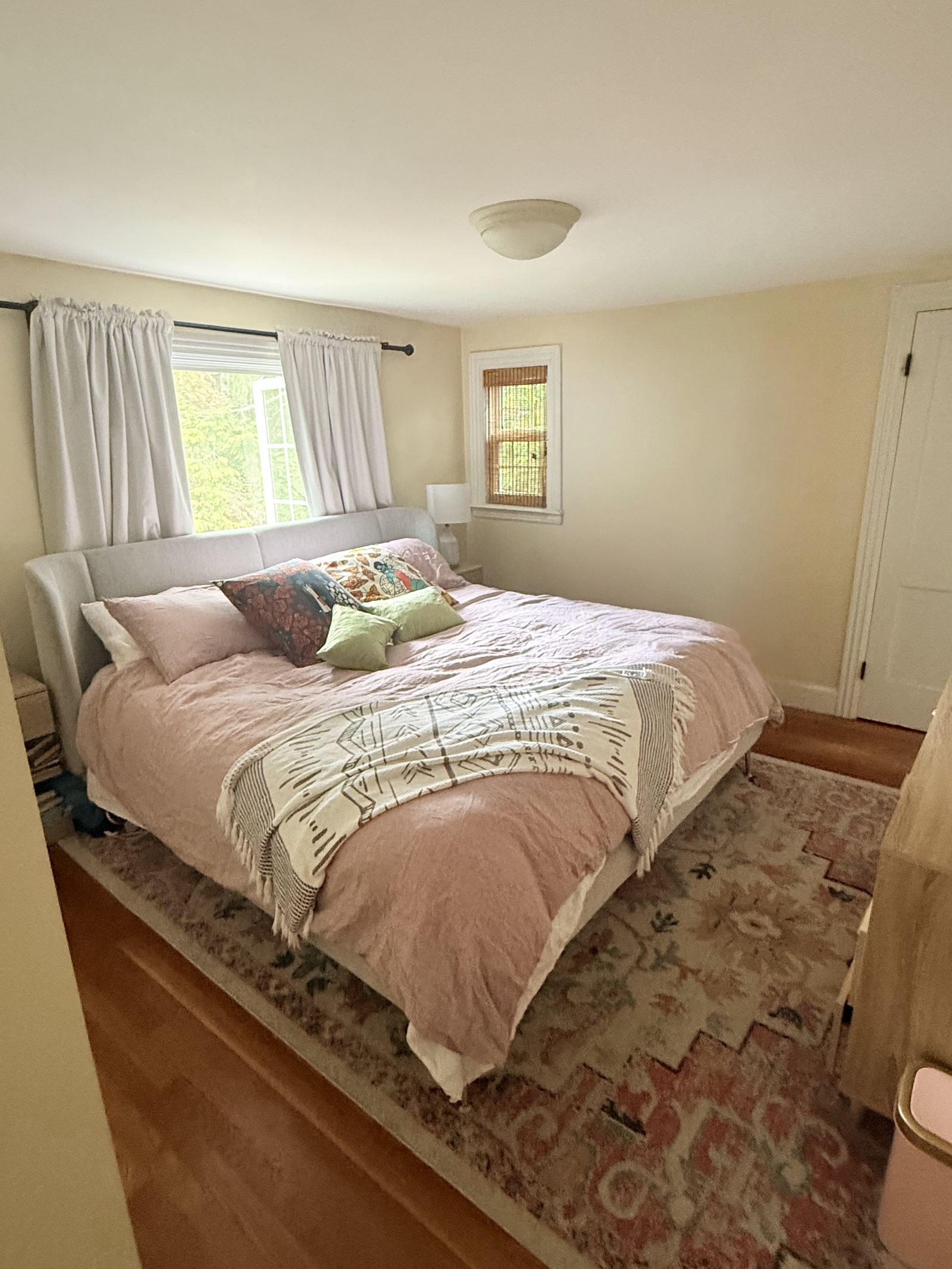Sunny Boston Family Home Near New England Adventures!