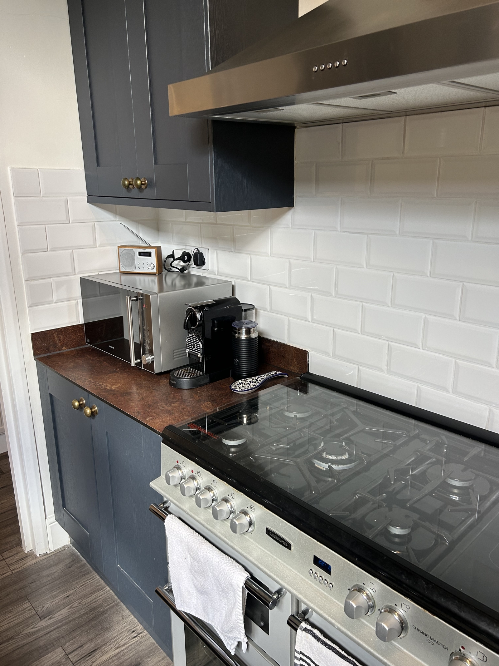 Apartamento de luxo no térreo em Londres, a 5 minutos do metrô