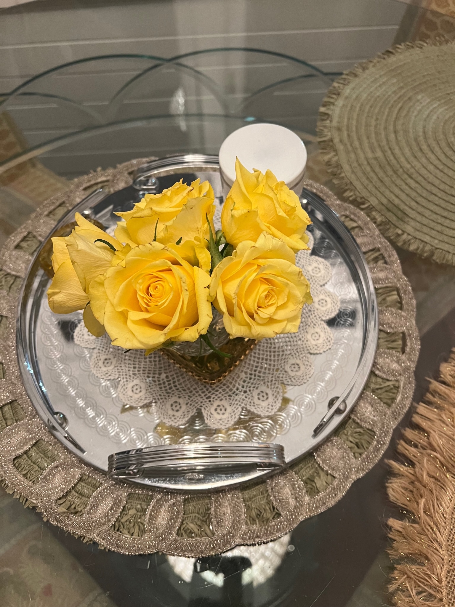 Doce e pequeno boudoir no coração de Kirribilli