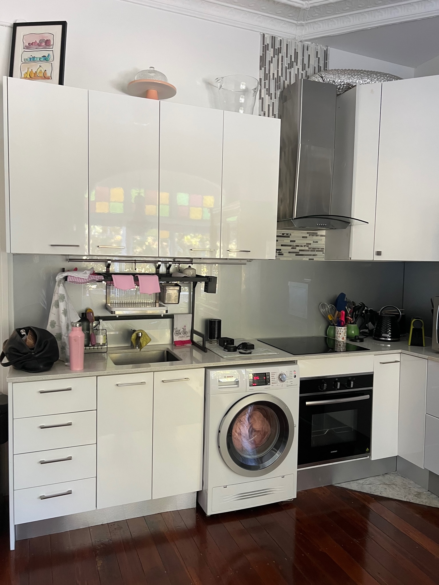 Doce e pequeno boudoir no coração de Kirribilli