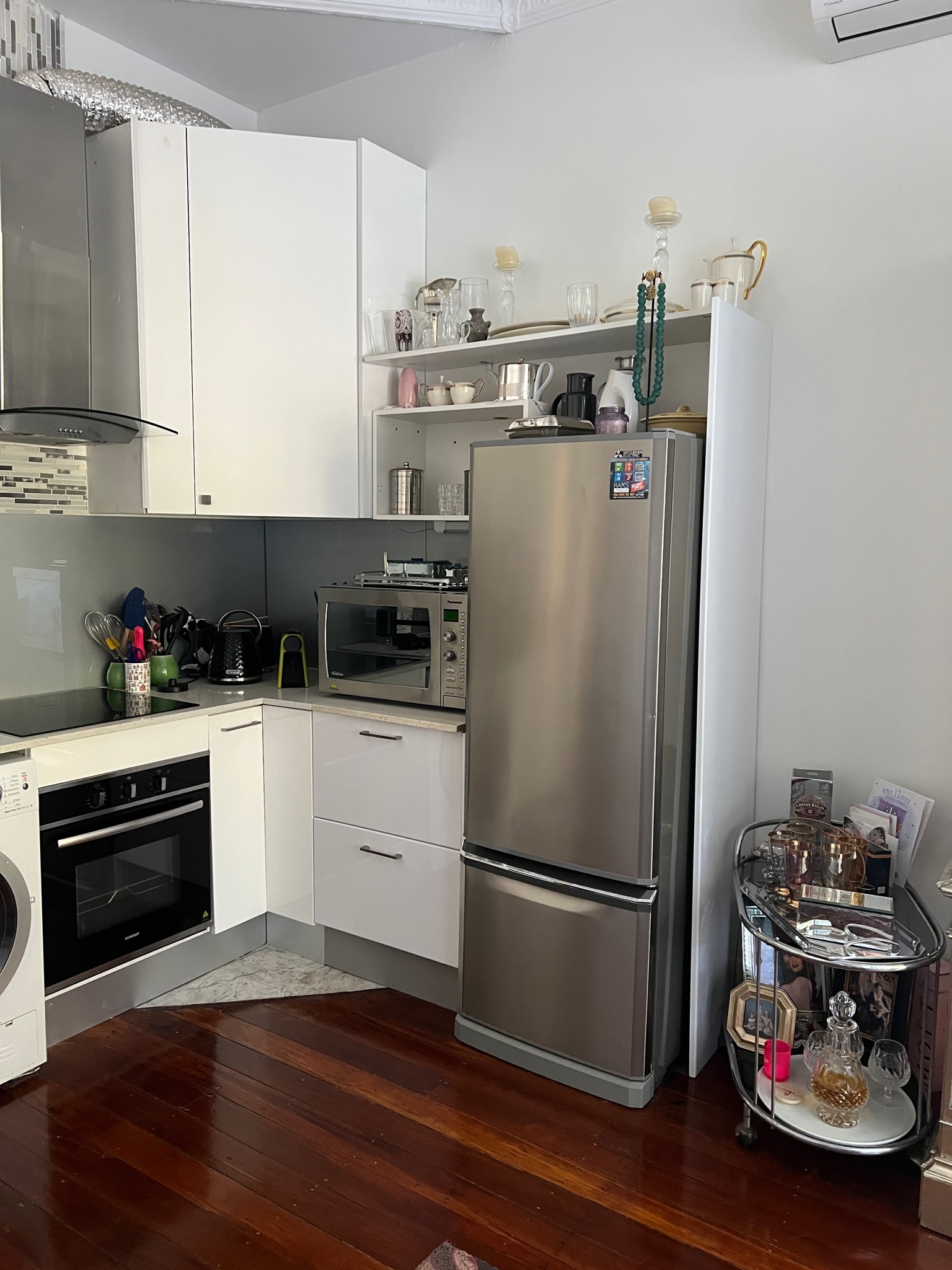 Doce e pequeno boudoir no coração de Kirribilli