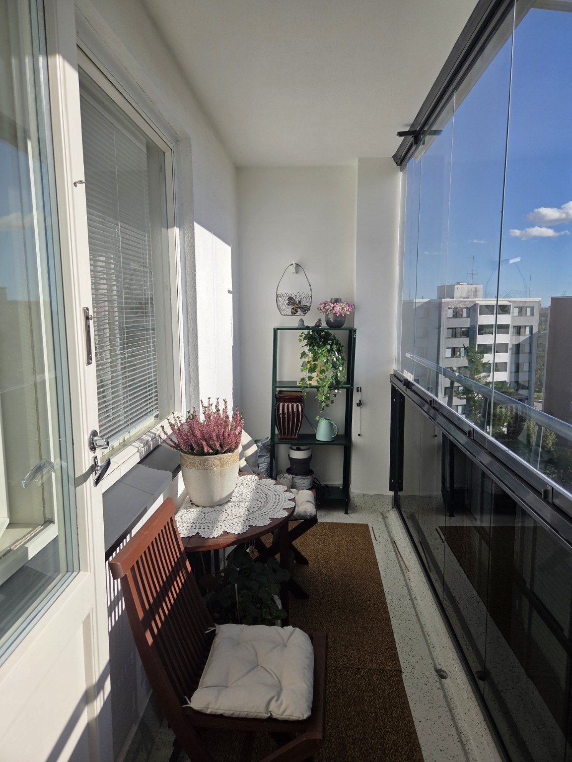 Bright Helsinki apartment with glazed balcony and beautiful views