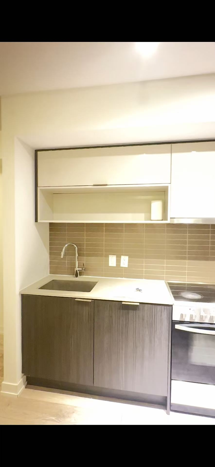 Apartamento para parejas increíble con vistas impresionantes a la ciudad al atardecer.