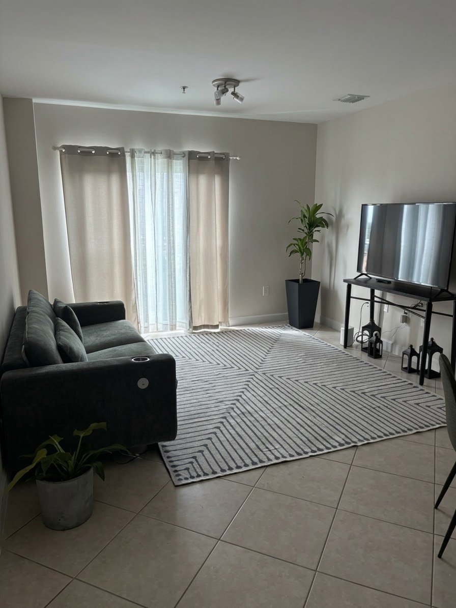 Stylish and Inviting One Bedroom Steps from Coral Gables
