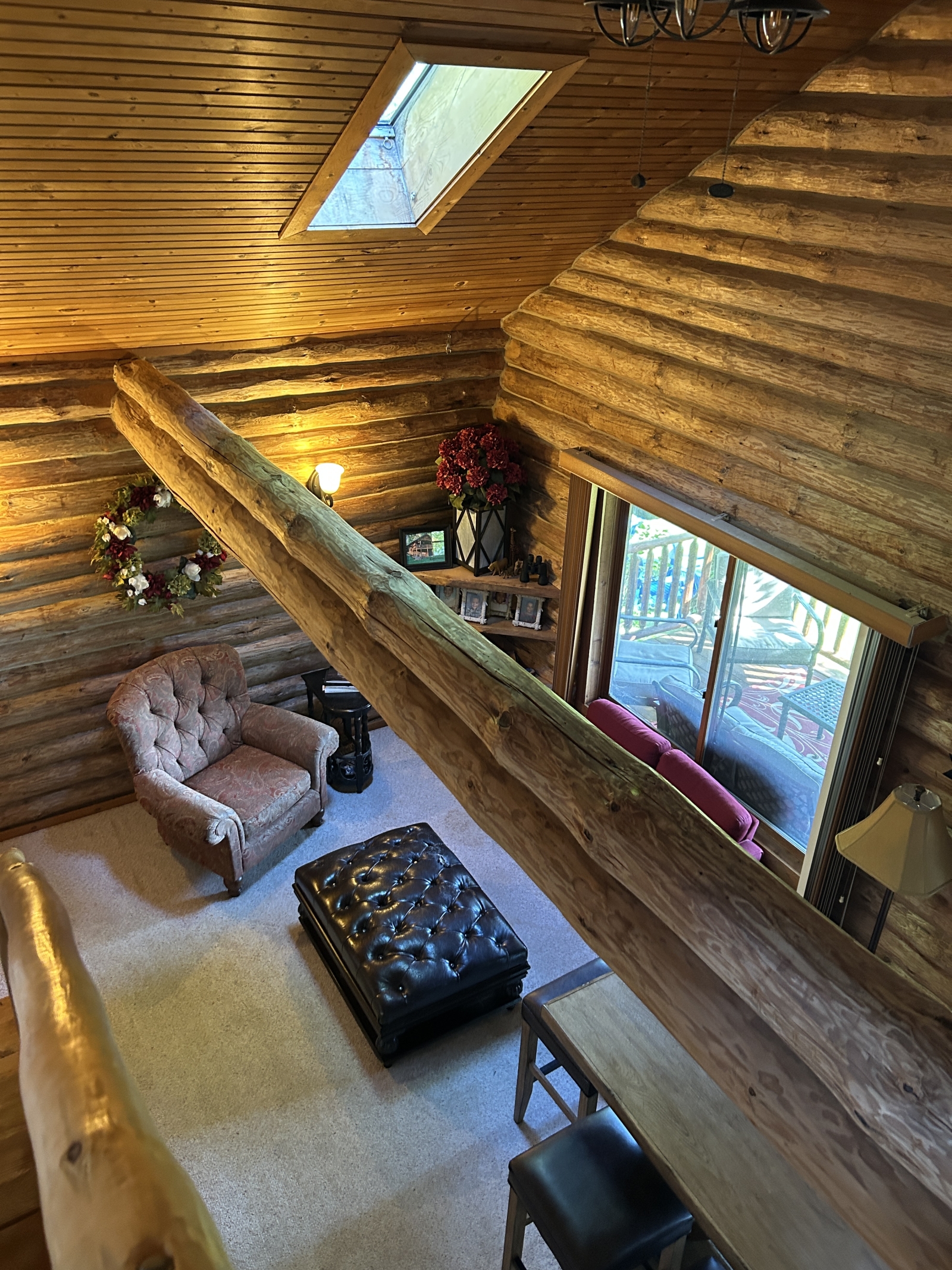 Maison en rondins au bord du lac dans le Michigan