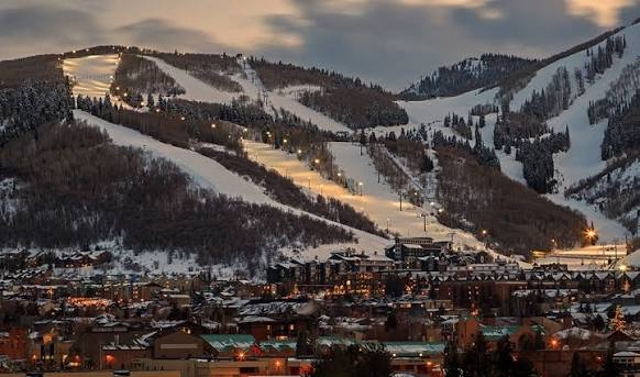 Ski in ski out family retreat condo week 3 January