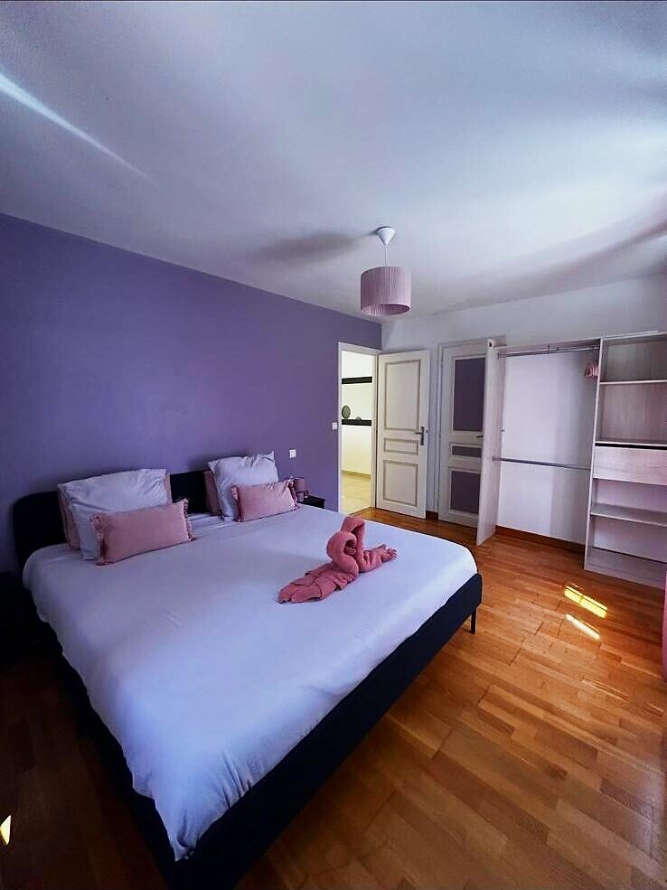 Villa Mandalika — indoor pool & spa, 3,000 m² park, 25 min from Paris & Disney