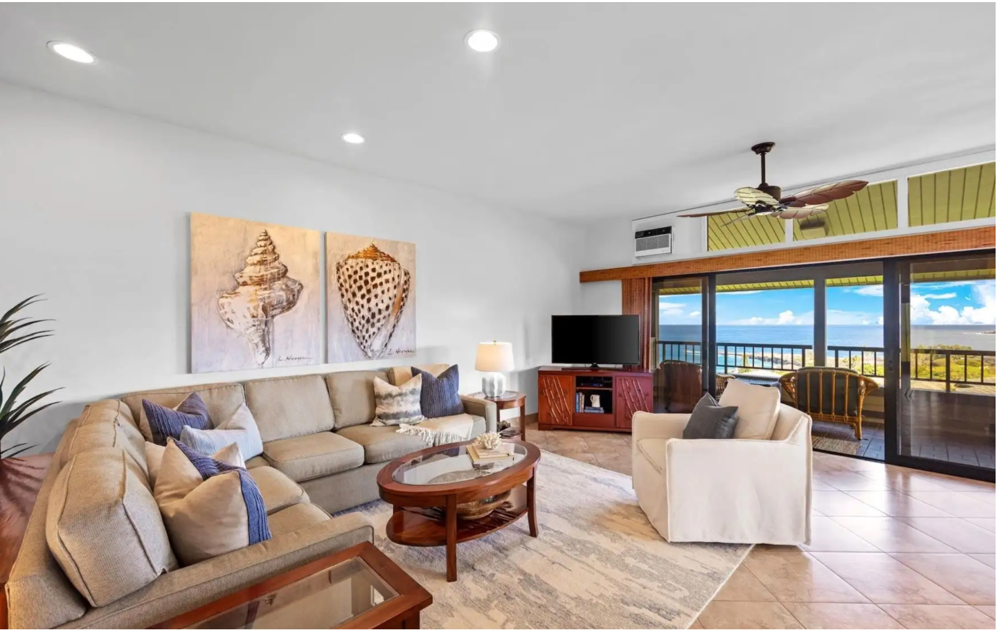 Walk to 4 beaches or just relax on the lanai