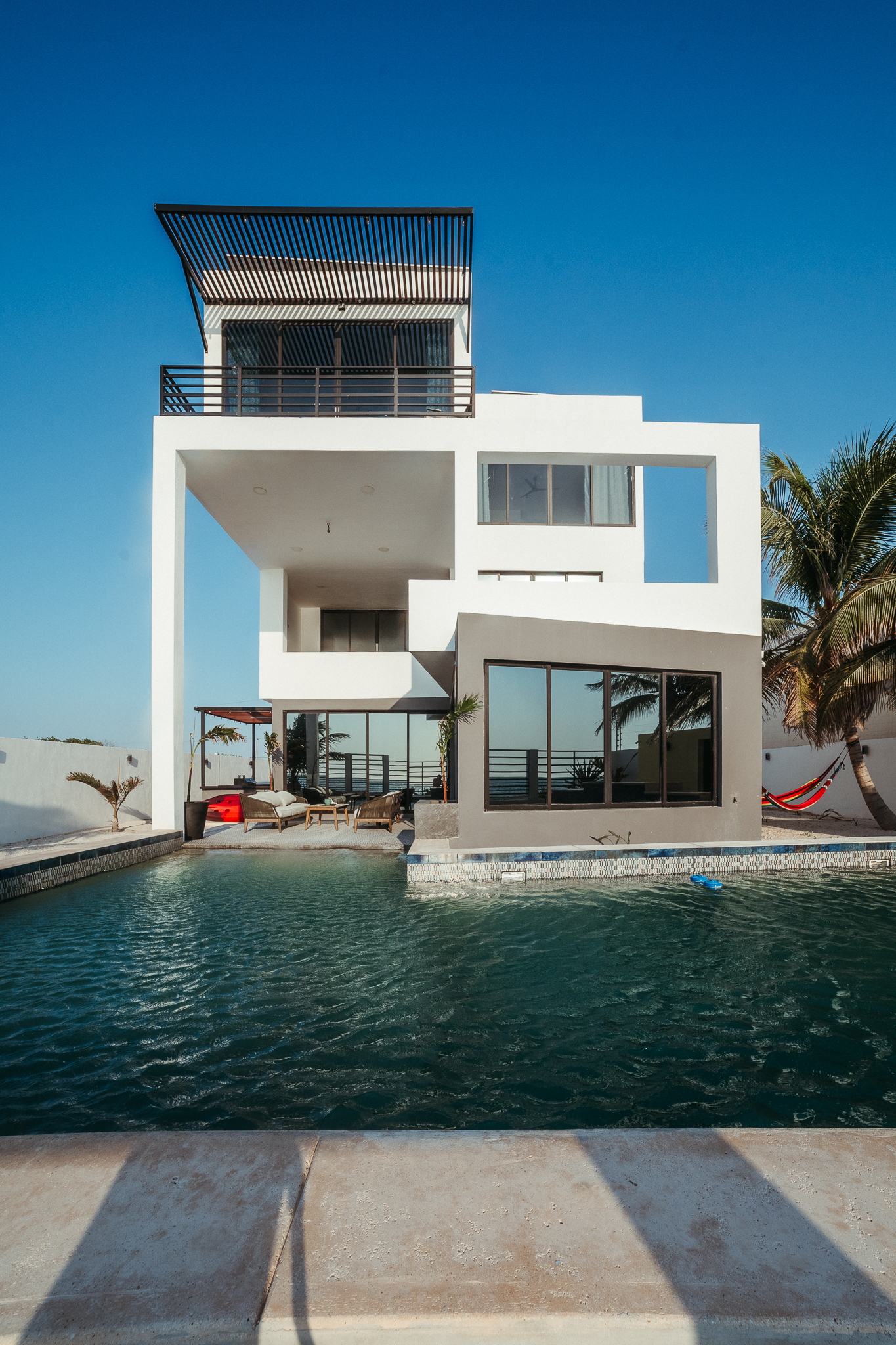 Beachfront Villa with pool