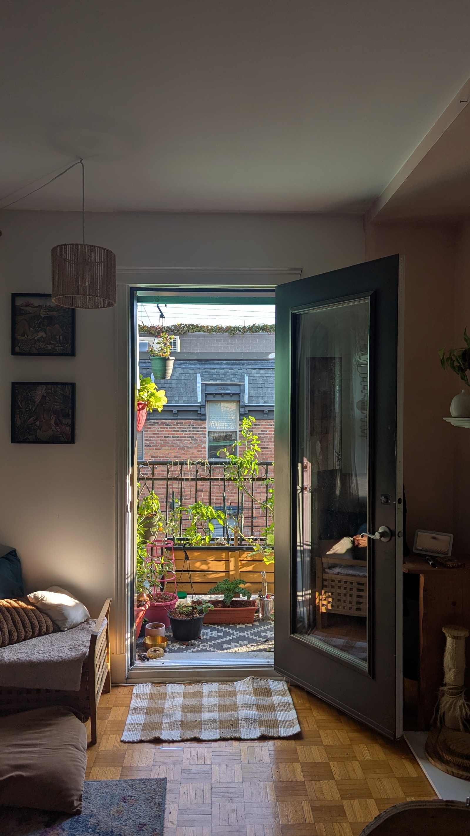 Zonnig en kleurrijk MTL appartement