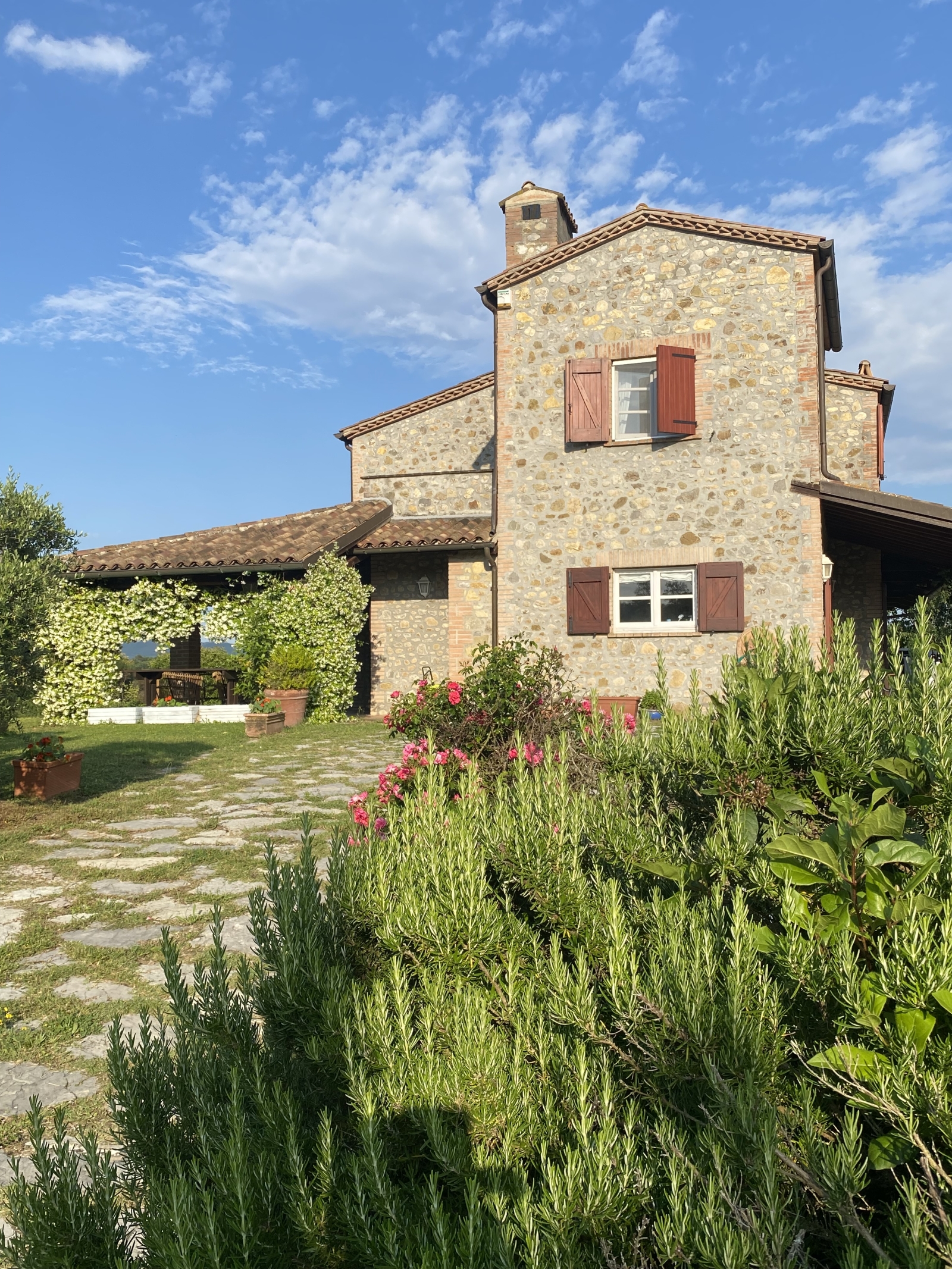 Maison de campagne avec jardin privé et piscine dans le cœur verdoyant de l’Italie