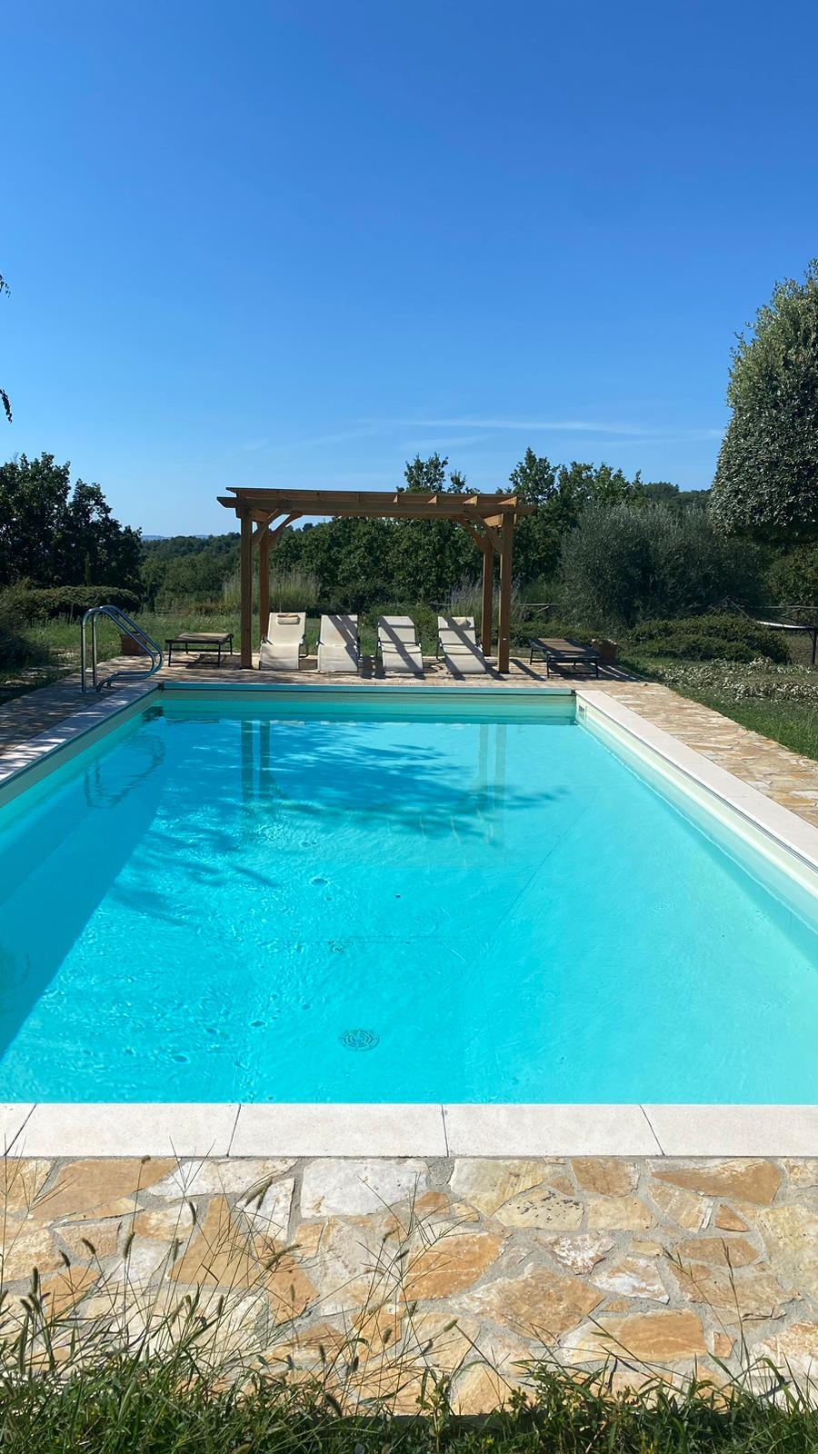 Maison de campagne avec jardin privé et piscine dans le cœur verdoyant de l’Italie