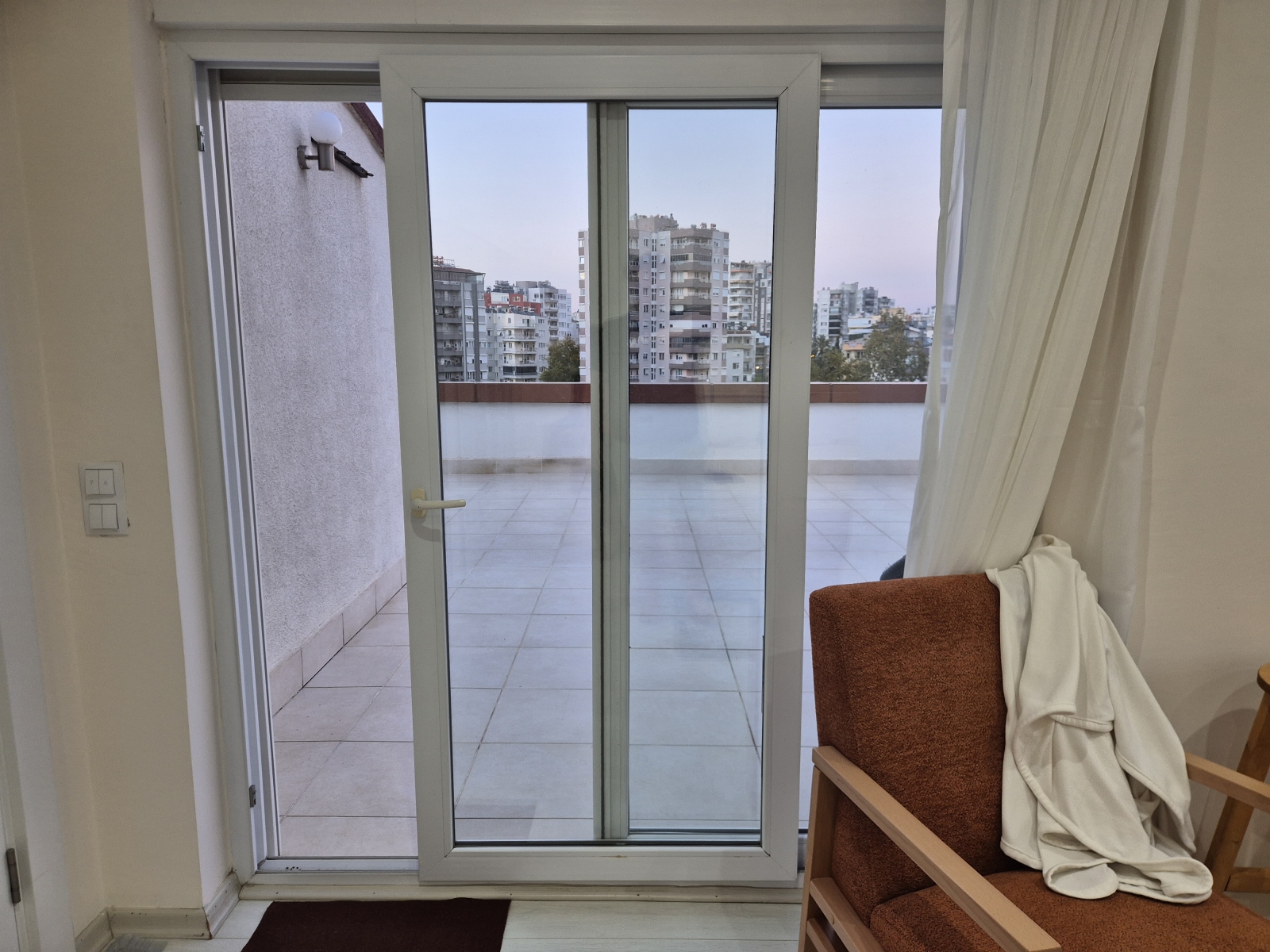 Apartamento grande no terraço de 4 quartos no centro de Antália