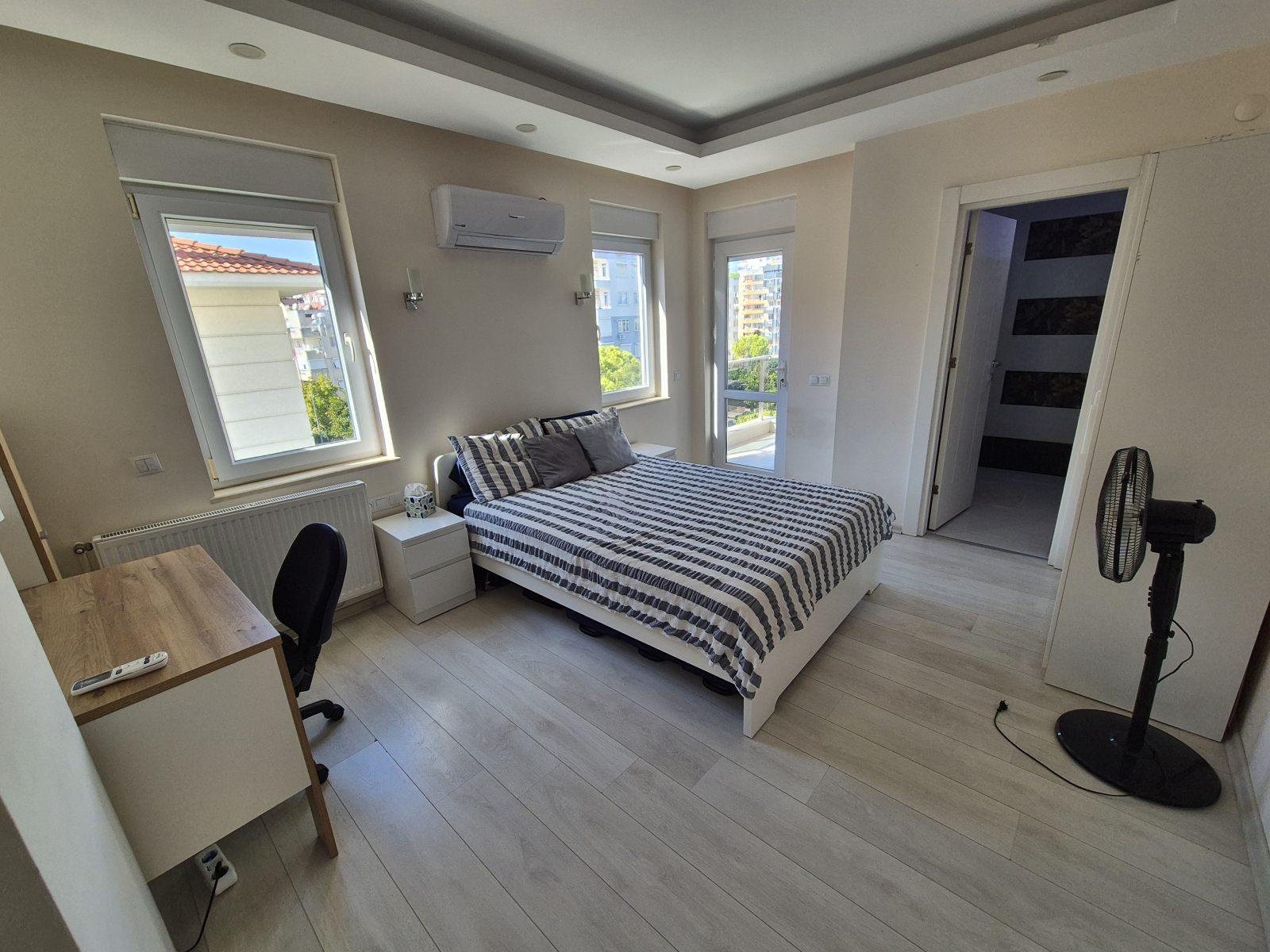 Apartamento grande no terraço de 4 quartos no centro de Antália