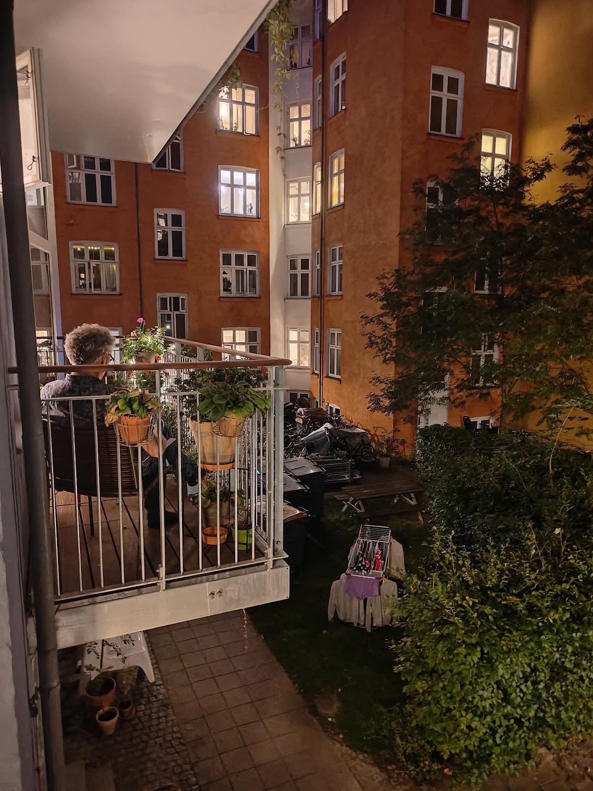 Centro de Copenhague, apartamento espaçoso com varanda perto de absolutamente tudo que você pode sonhar.