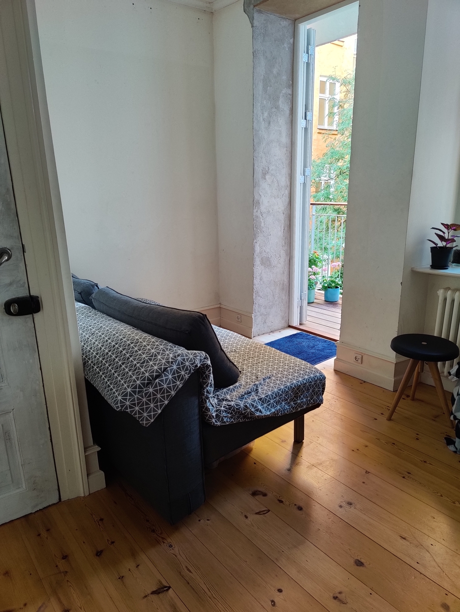 Centro de Copenhague, apartamento espaçoso com varanda perto de absolutamente tudo que você pode sonhar.