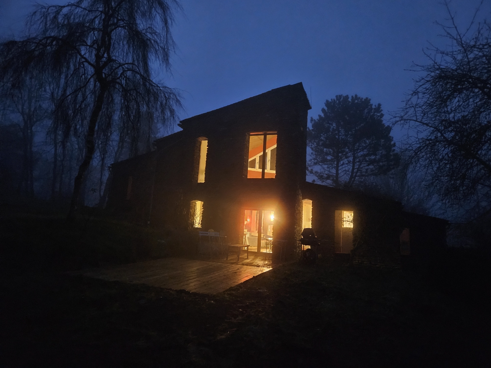 Maravilhosa casa isolada de 4 quartos e quartos nas Ardenas de Luxemburgo, perto do lago