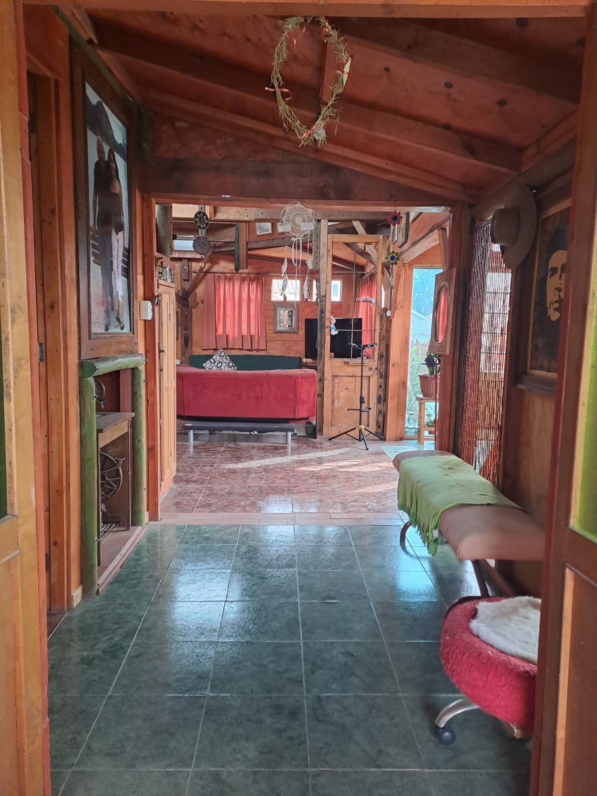 Wooden House between Vineyards and Ocean