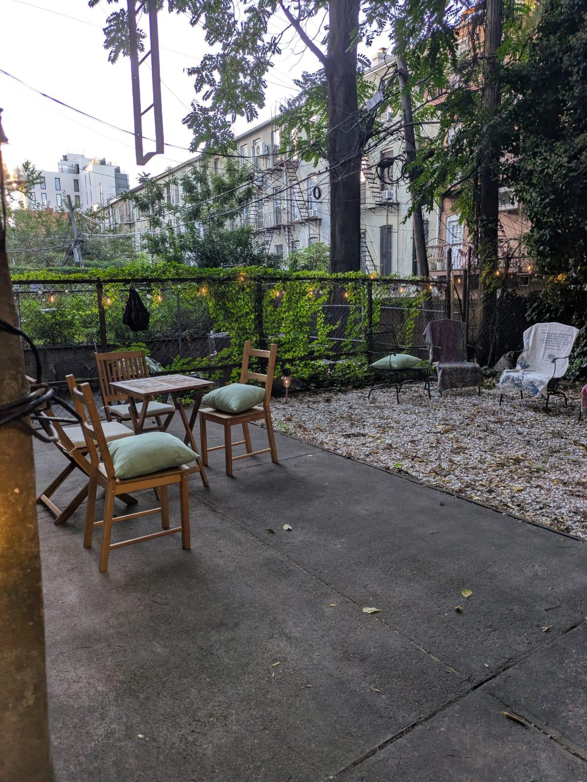 Dos dormitorios con amplio jardín trasero en Boreum Hill