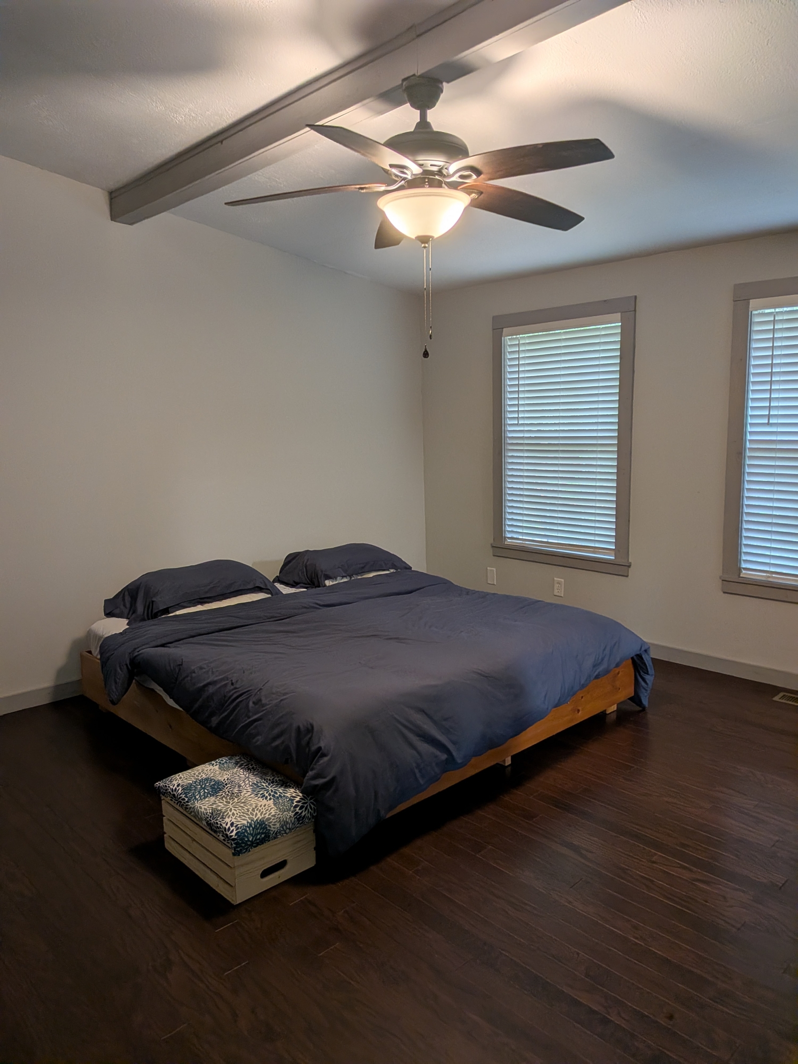 King sized bed in the master bedroom with plenty of closet space