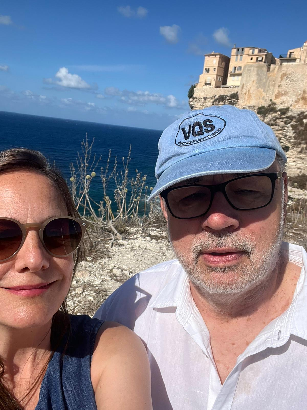 Cozy, quiet apartment in Prague's Nove Mesto district. As central as you can get, but in an area less touristy than Old Town. Surrounded by a lively neighborhood with plentiful restaurants, cafes, tourist attractions.
