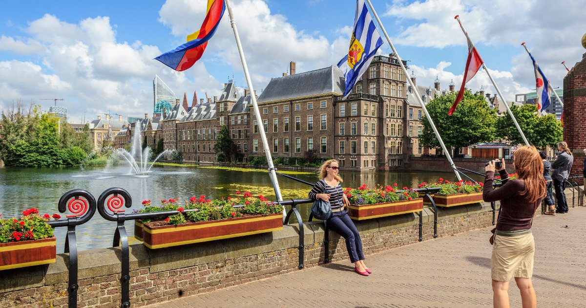 L'Aia - Guardate l'Hofvijfer. È qui che si trova il governo.