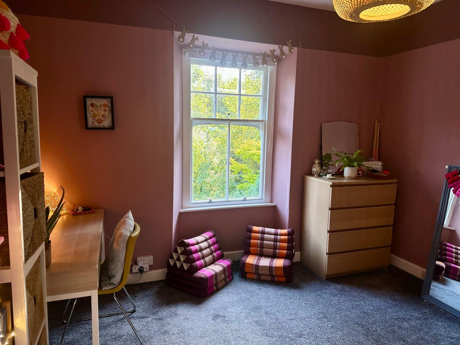 Um dos quatro quartos infantis, todos com belas vistas.