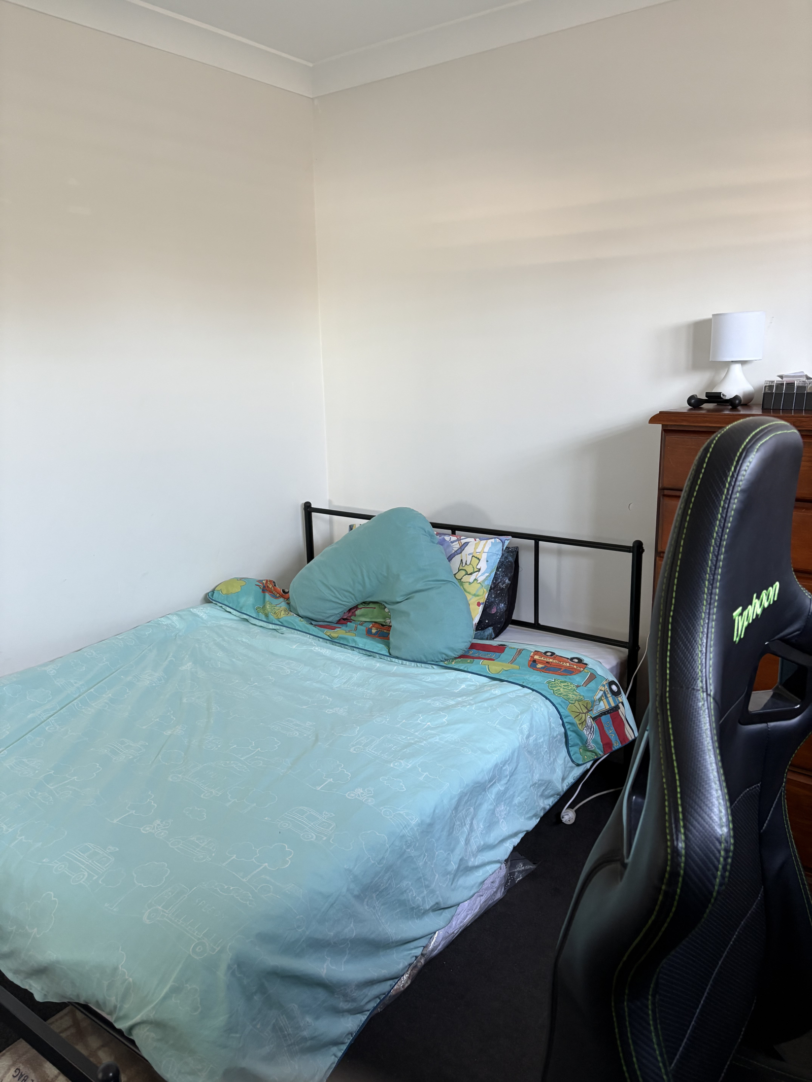 Large 3 bedroom home close to transport links to airport and city.
