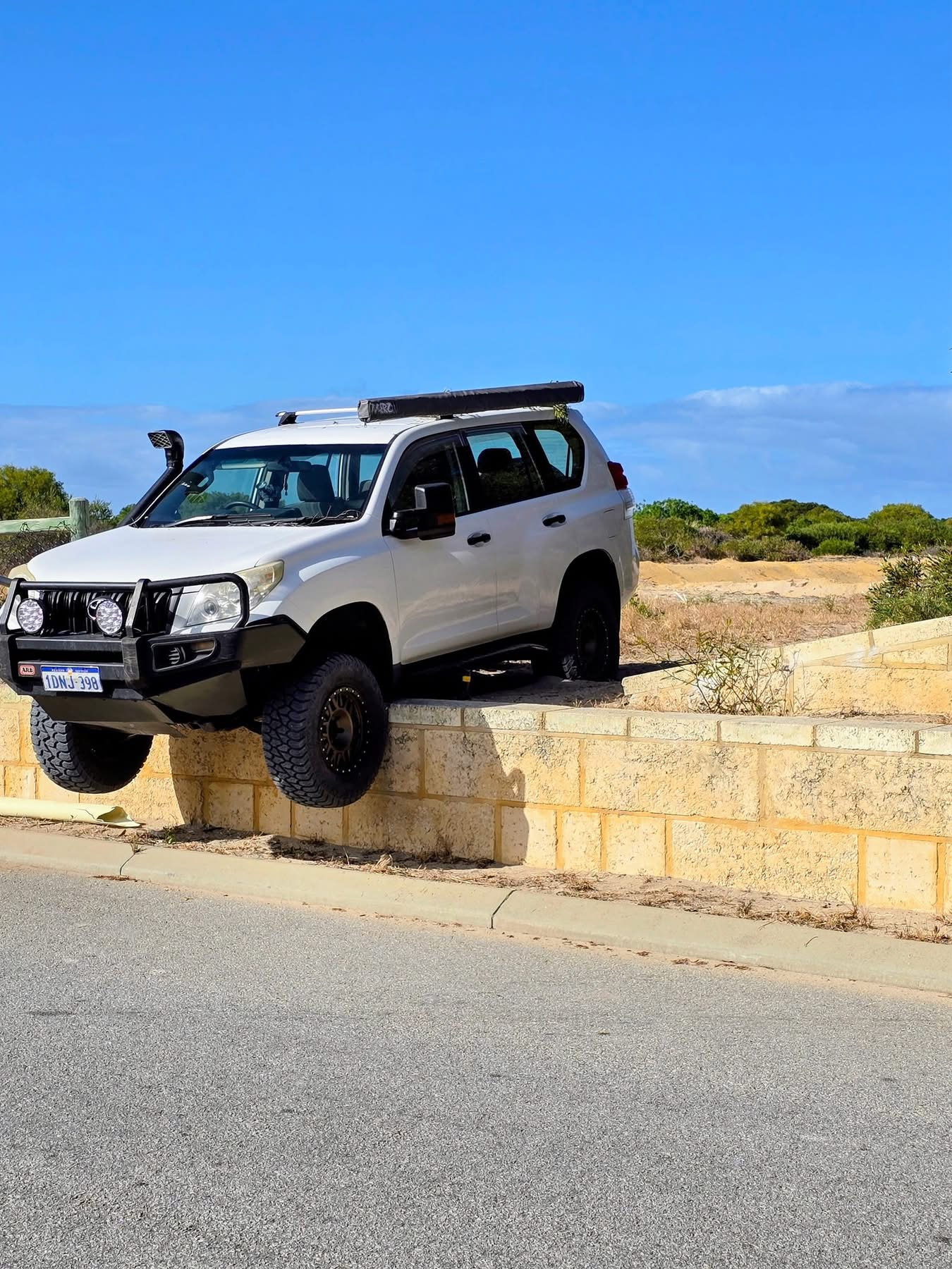 Lokaler Idiot!  Ein bisschen Unterhaltung für den Tag!