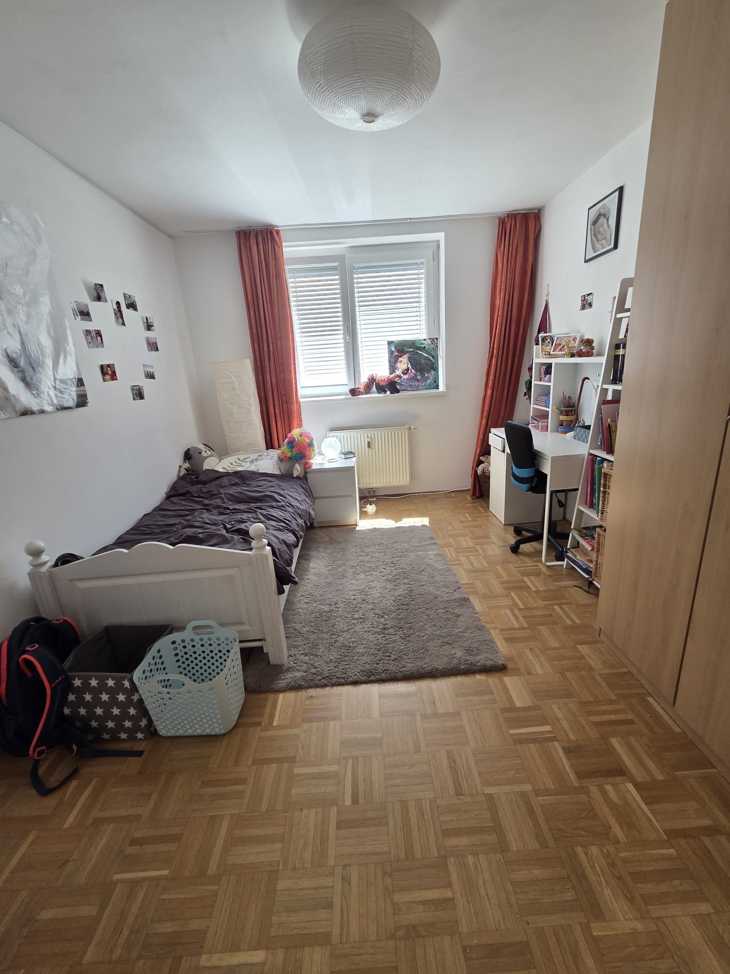Venez vous reposer avec la possibilité de nombreuses activités à Graz et dans les environs. Appartement calme de 4 pièces avec grand balcon