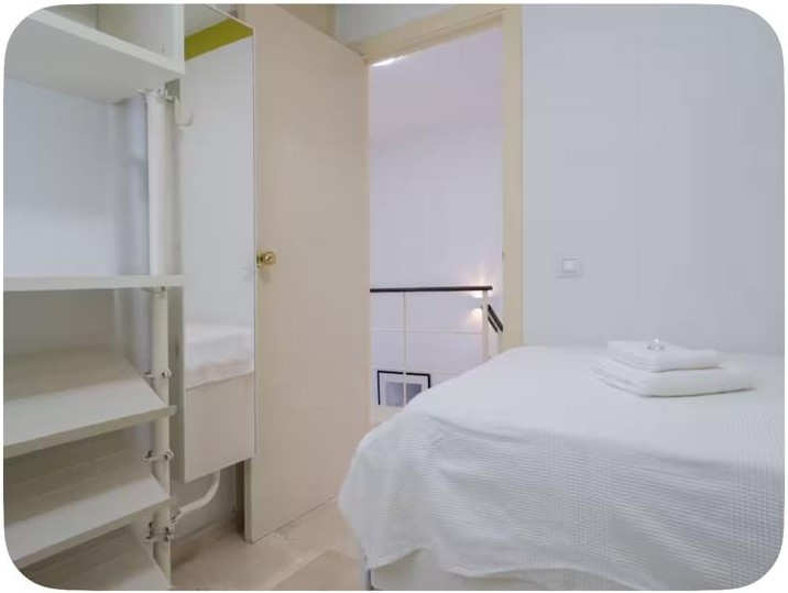 Zongekust strandgeluk in Spanje. Oase met 2 slaapkamers en privétuin, zwembad en eindeloze kustcharme.