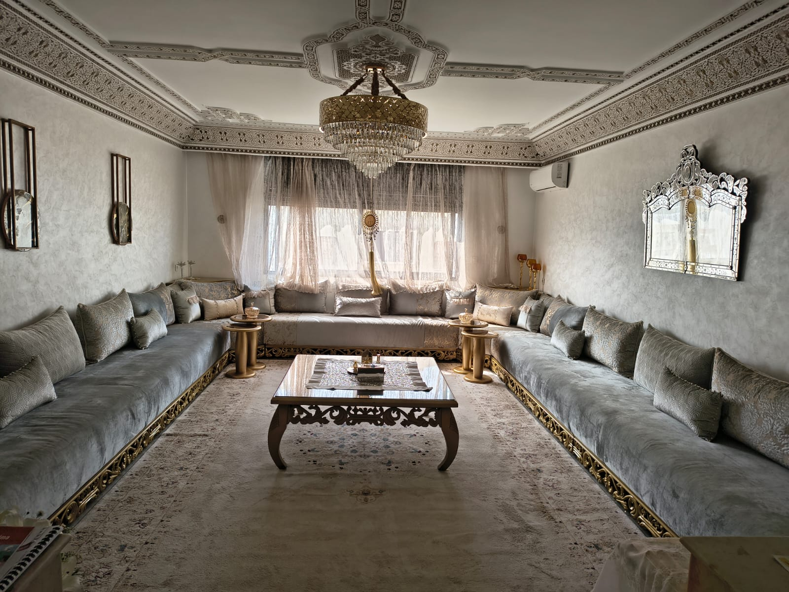 Minha grande sala de estar marroquina.