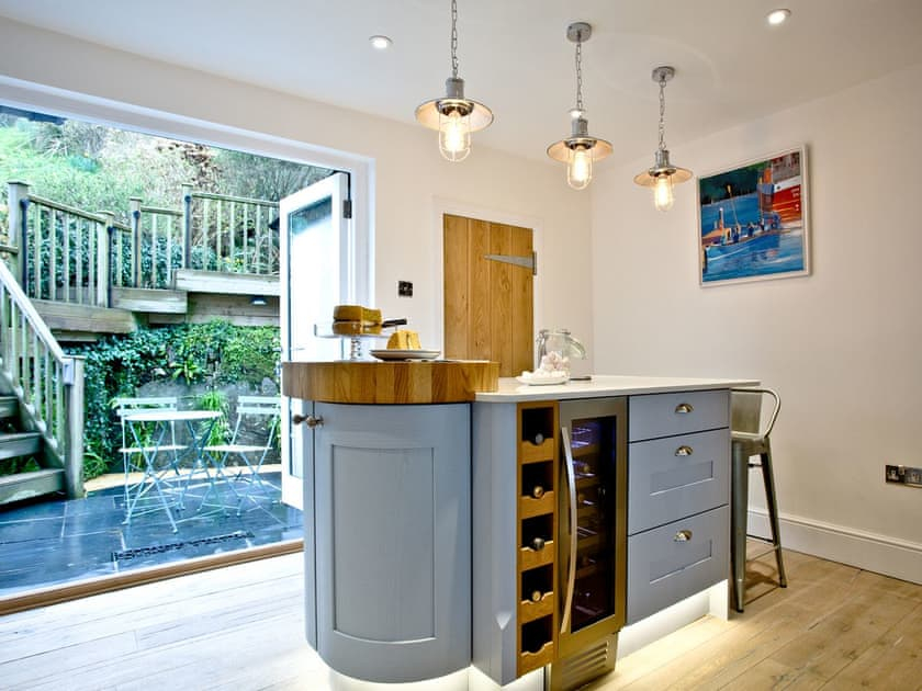 Waterfront Cottage, eingebettet am Meer in South Devon, Großbritannien,