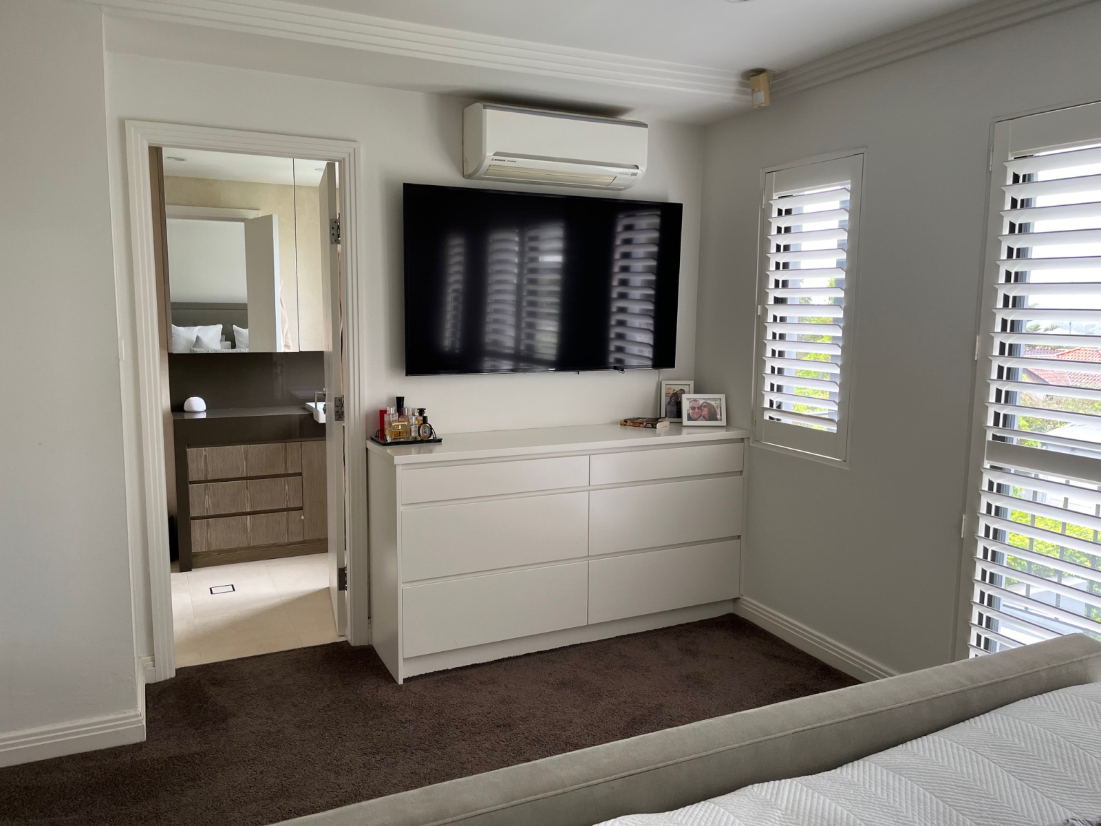 Camera da letto principale - Smart TV da 65 pollici