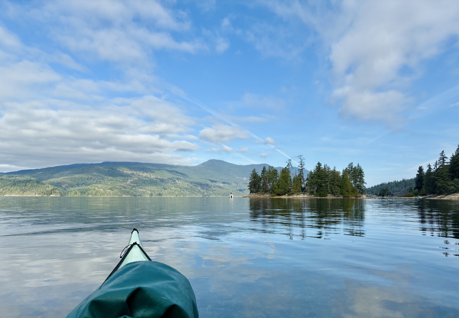 Explore Sechelt Inlet with Peddles and Paddles