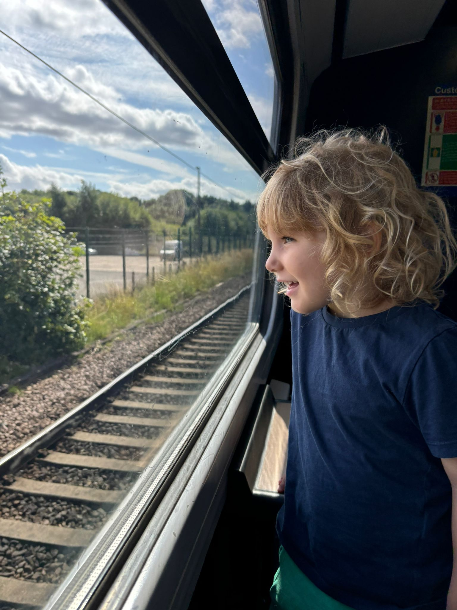 Wir lieben es, mit dem Zug in andere Städte zu reisen, und wir haben auch das National Railway Museu ...