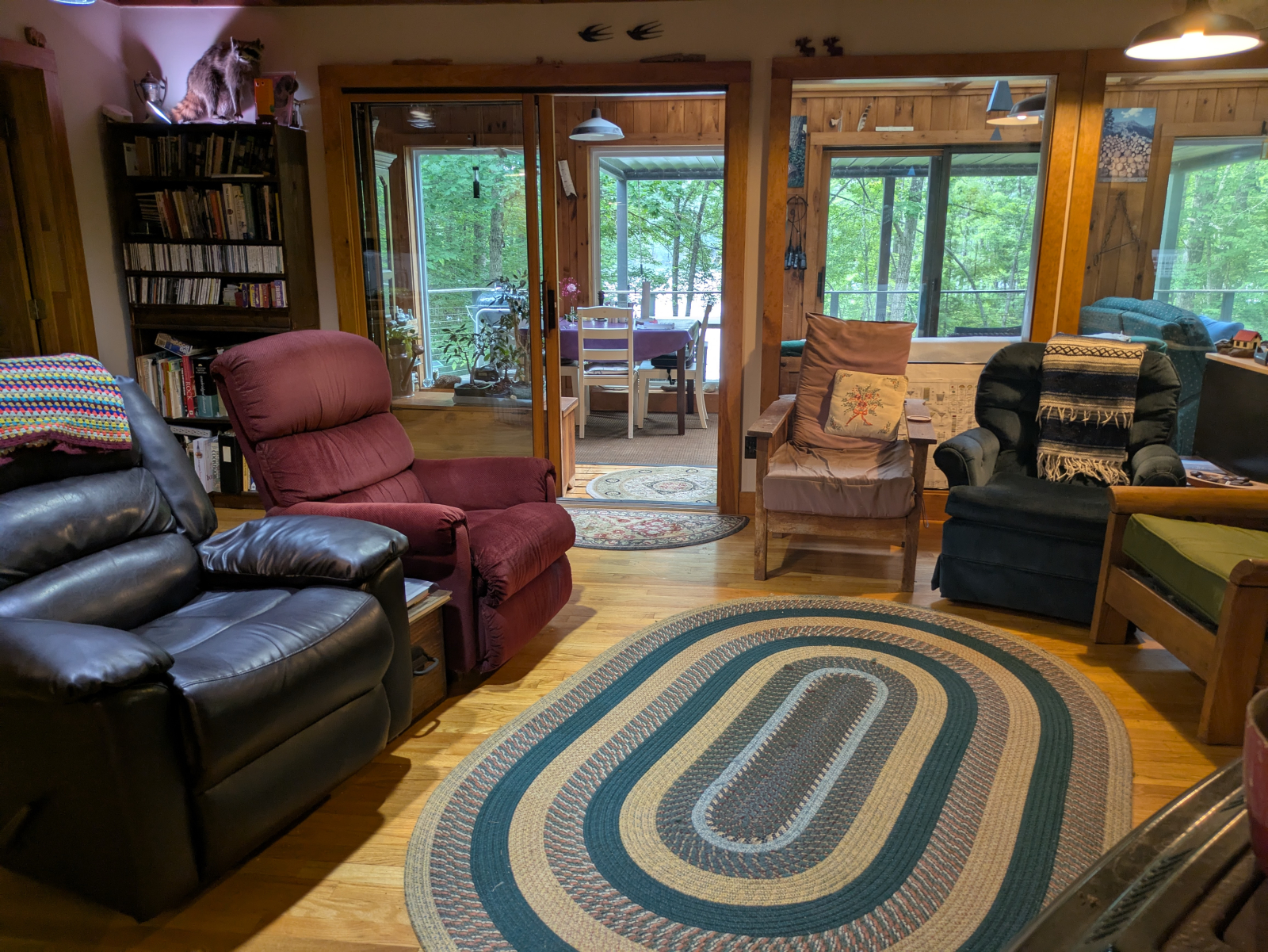 zona giorno vicino alla stufa a legna