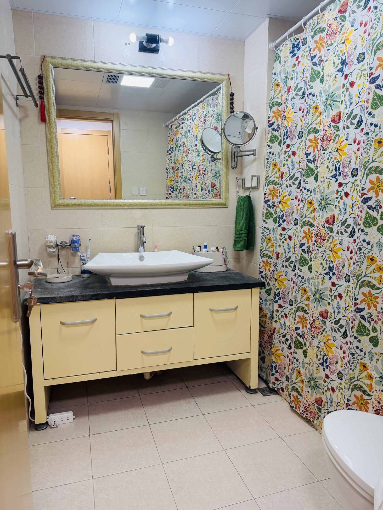 Zentral-Shanghai-Wohnung – Changning District, Schlafplätze für 2