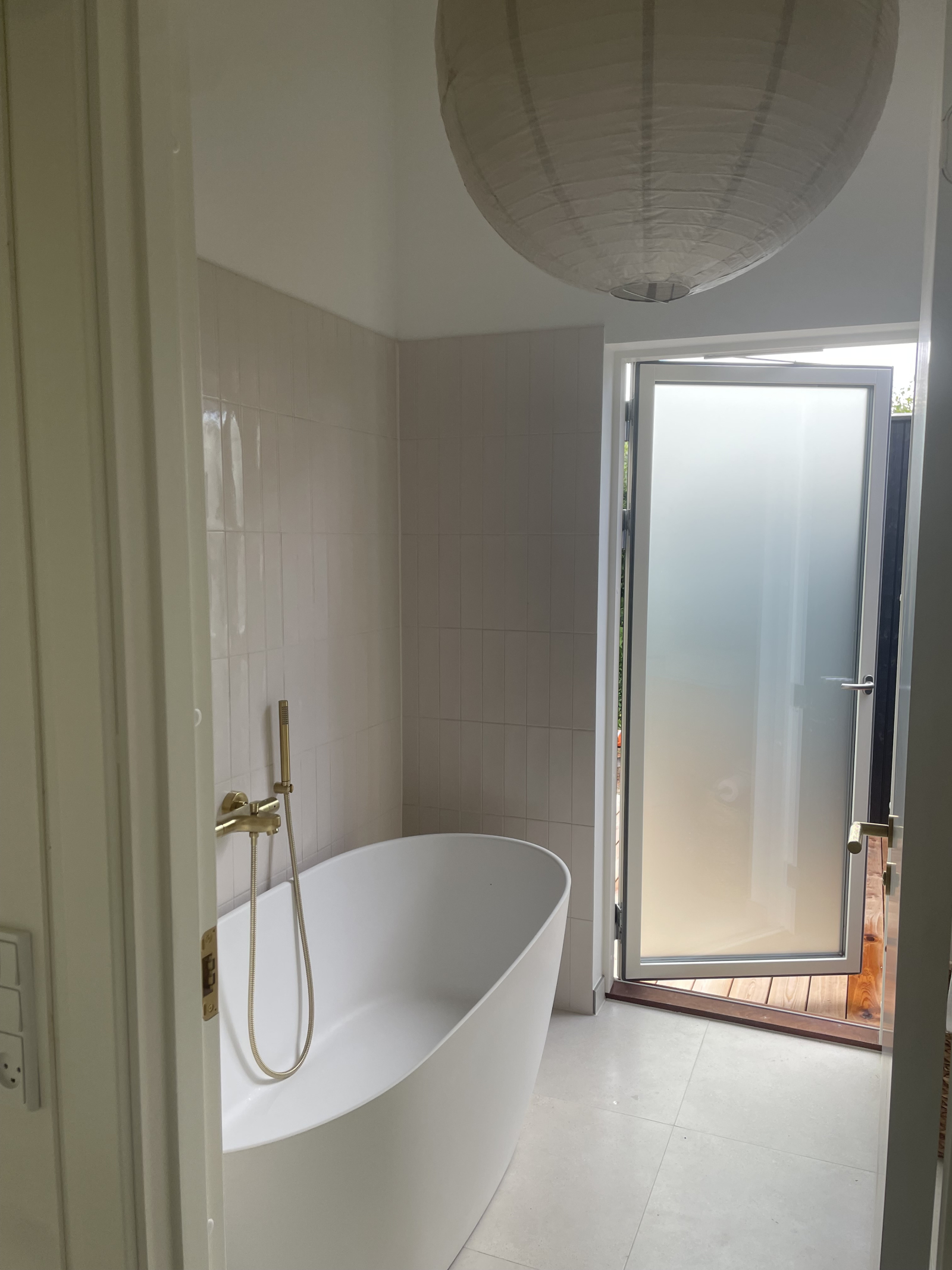 Bañera en el baño 02