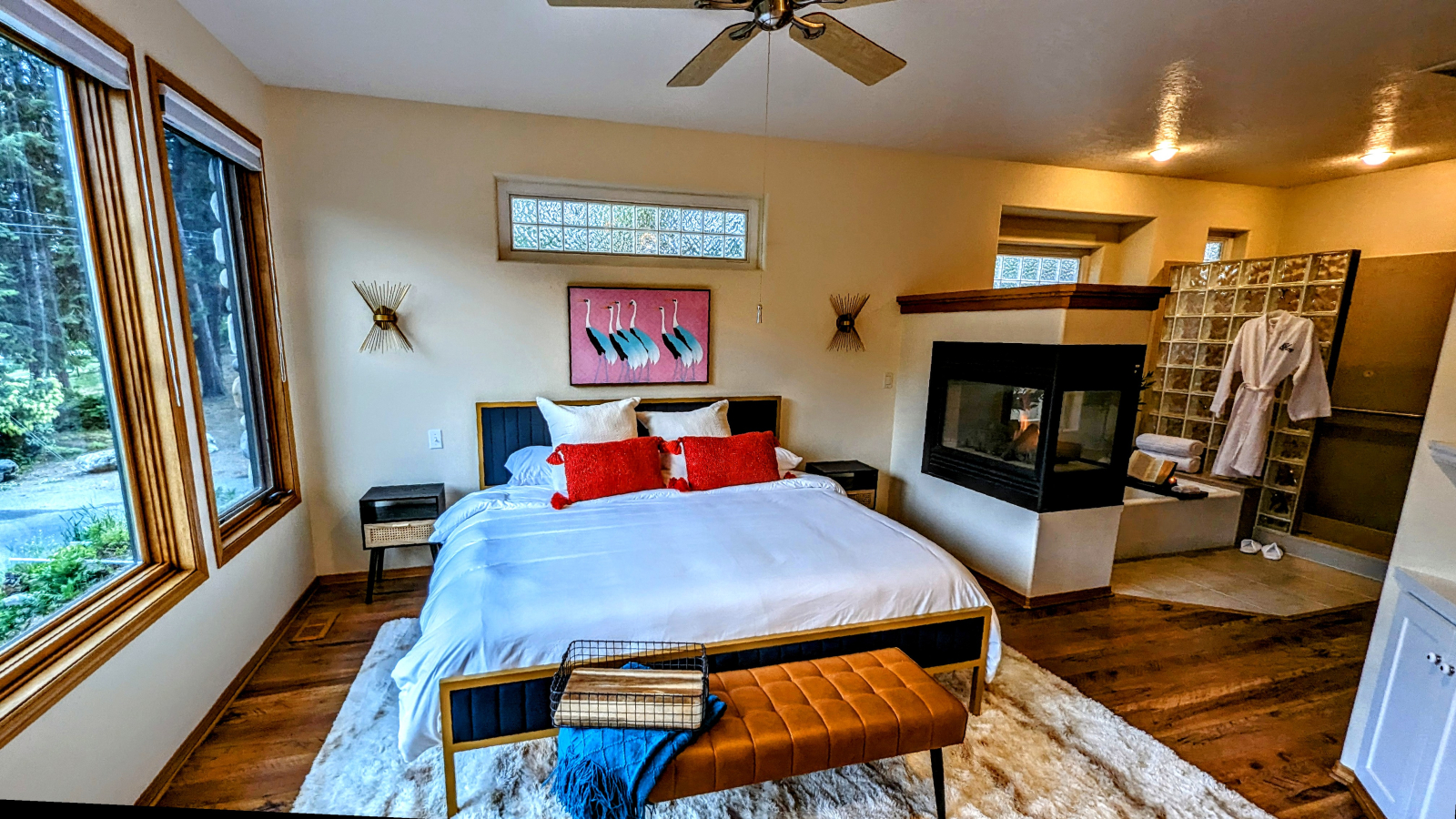 Casa lussuosa sul lungomare del Lago Coeur D Alene nel centro della città con spa, spiaggia, molo, tipi e giochi
