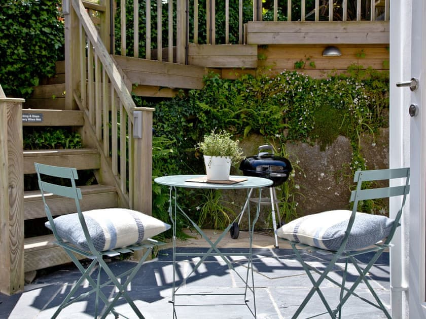 Waterfront Cottage, eingebettet am Meer in South Devon, Großbritannien,