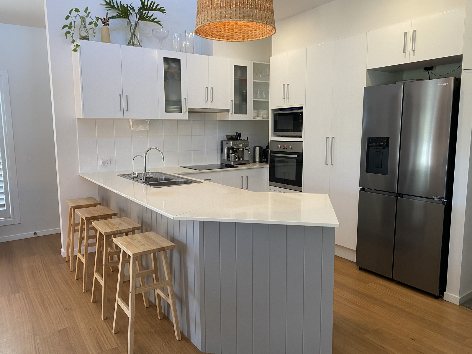 Kitchen with all the appliances you need, including a barista coffee machine