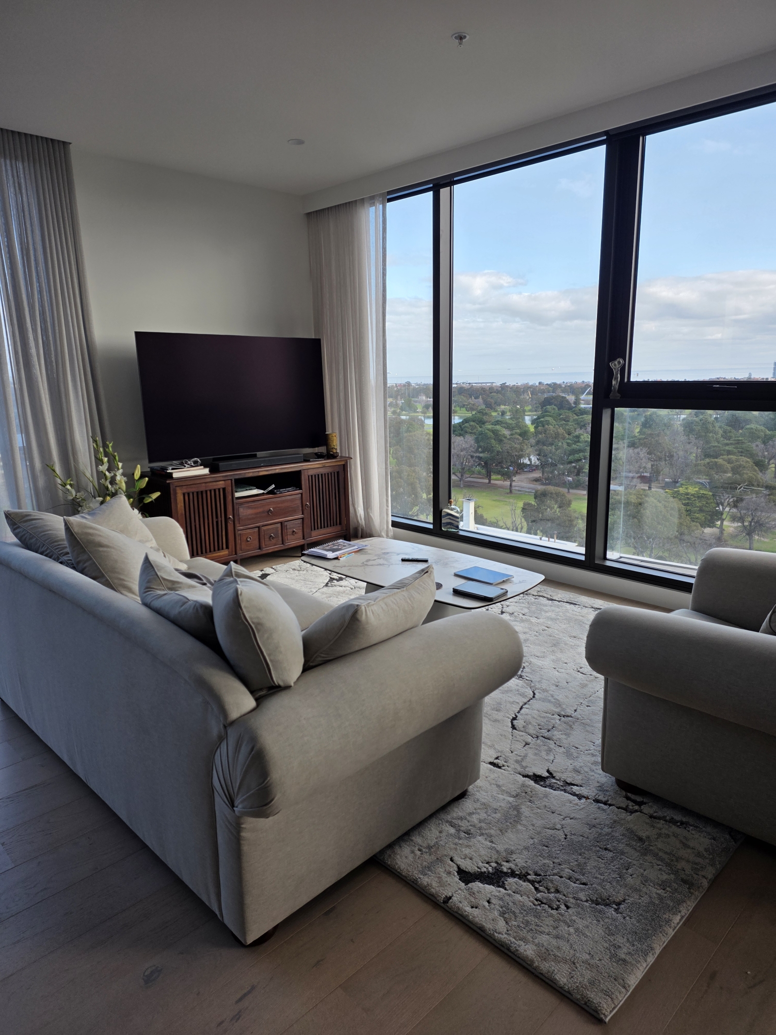 Sala de estar com smart TV