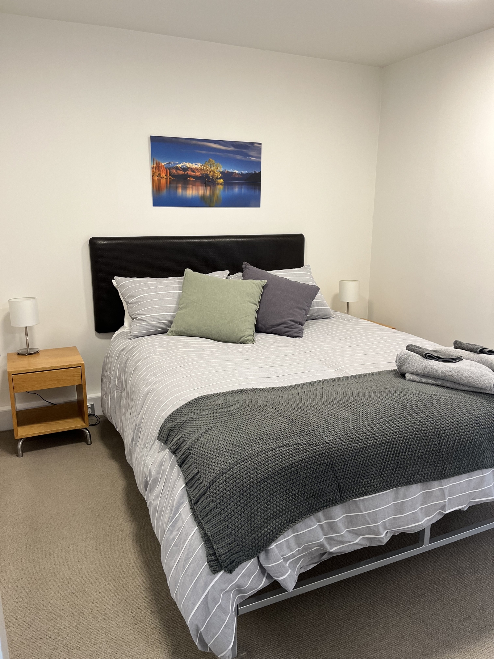 Apartment in the heart of town with car available!