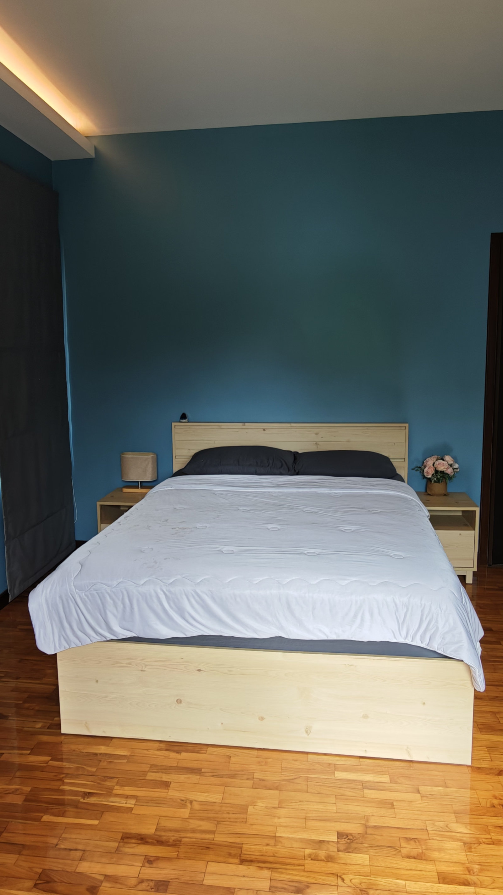 Queen size bed 5 feet